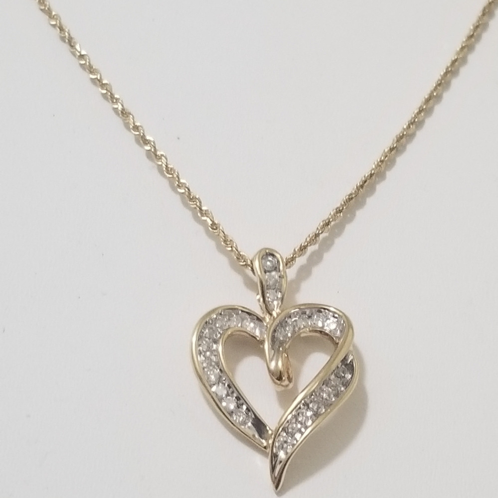 Diamond heart pendant